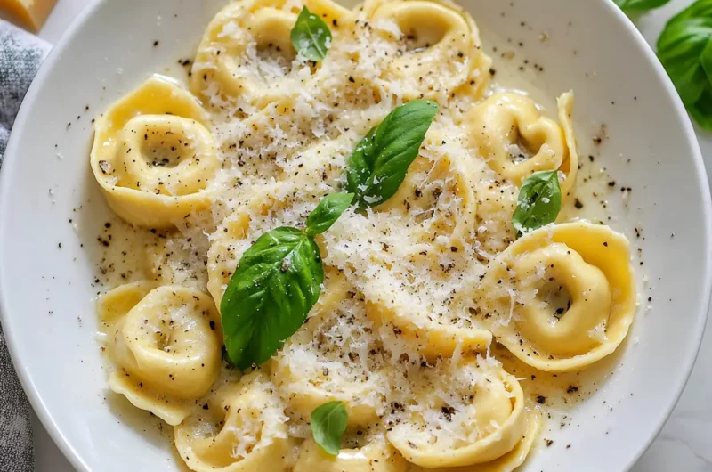 Skillet Cacio e Pepe Tortellini: Creamy And Cheesy Italian Delight